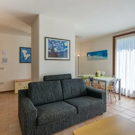 Vila V4 Bi-trifamiliare Albarella Island